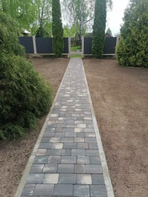 Галерея